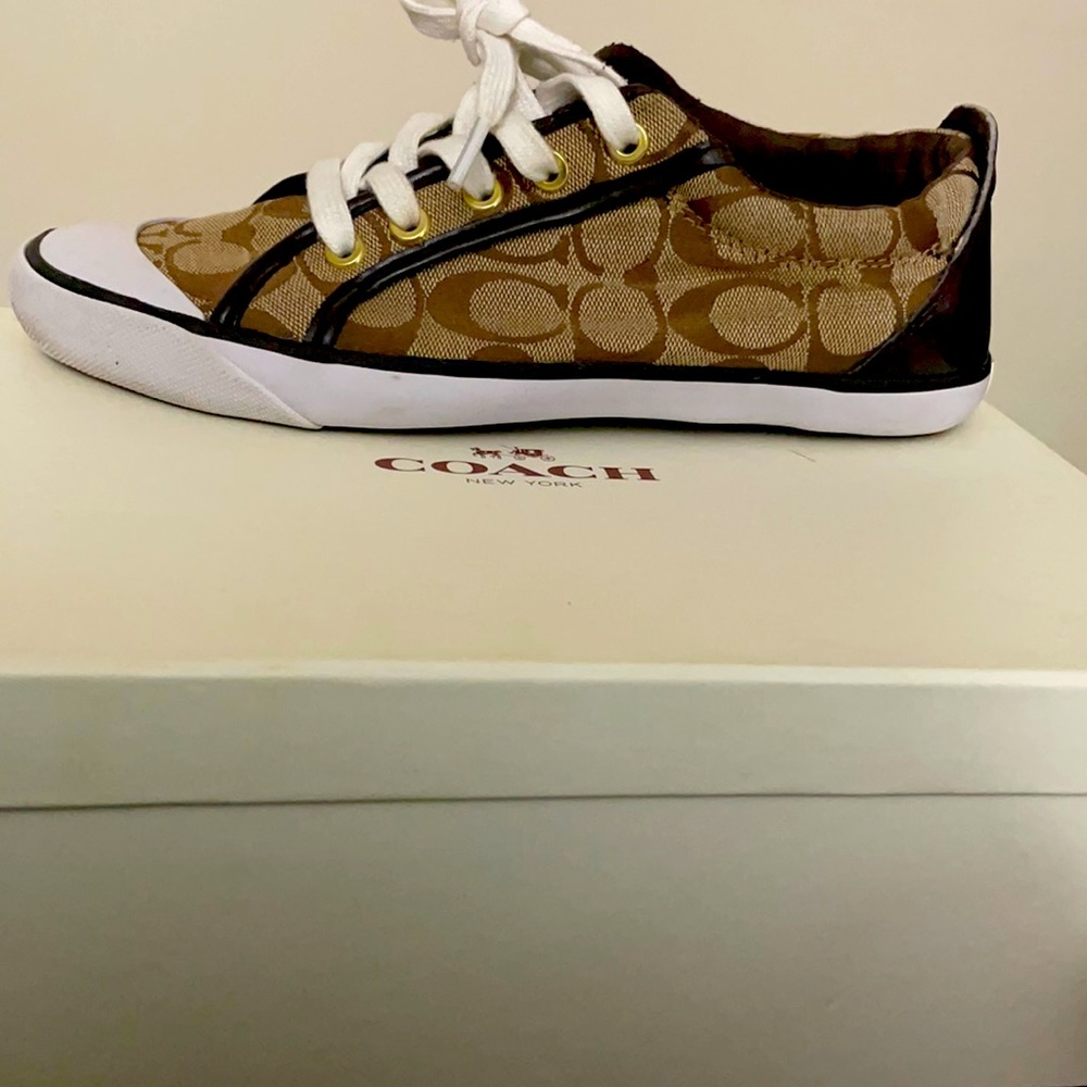 COPY - Authentic Coach Shoes- Classic size 8. These shoes have been worn 2x. Li…